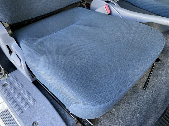 三菱ふそうキャンターアルミバン小型（2t・3t）[写真36]