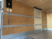 三菱ふそうキャンターアルミバン小型（2t・3t）[写真09]