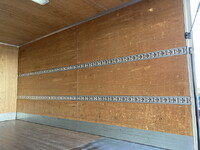 三菱ふそうキャンターアルミバン小型（2t・3t）[写真10]