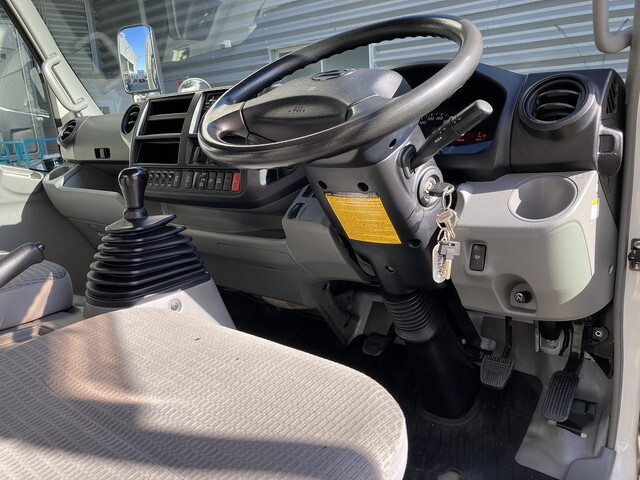 日野デュトロアルミバン小型（2t・3t）[写真17]