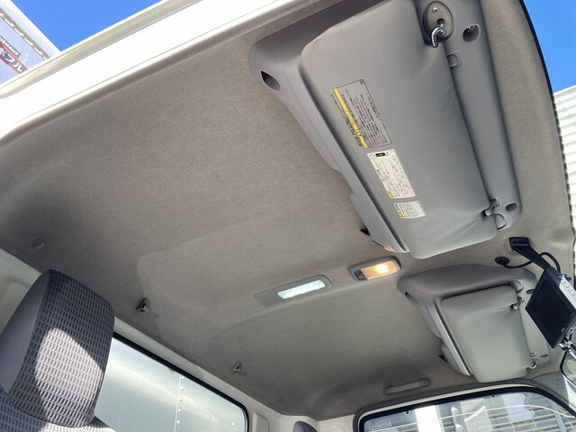 日野デュトロアルミバン小型（2t・3t）[写真20]