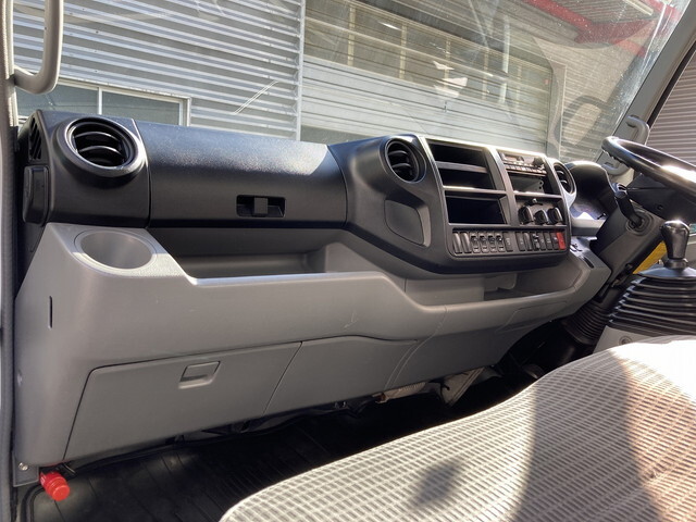 日野デュトロアルミバン小型（2t・3t）[写真21]