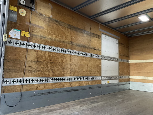 日野デュトロアルミバン小型（2t・3t）[写真23]