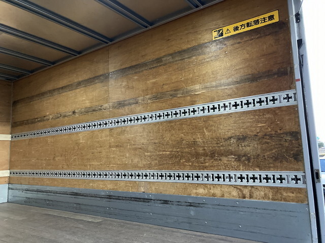 日野デュトロアルミバン小型（2t・3t）[写真24]