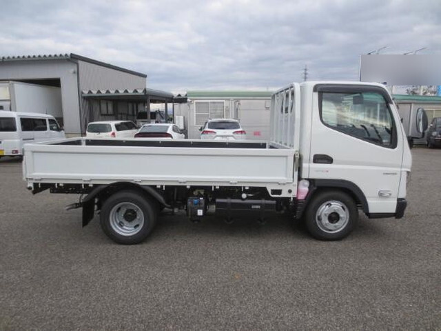 三菱ふそうキャンター平ボディ小型（2t・3t）[写真07]