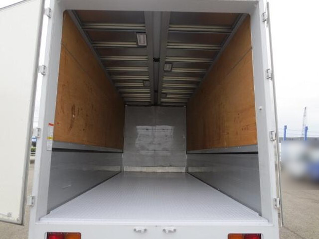 いすゞフォワードアルミウイング中型（4t）[写真11]