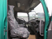 いすゞフォワードアルミウイング中型（4t）[写真14]