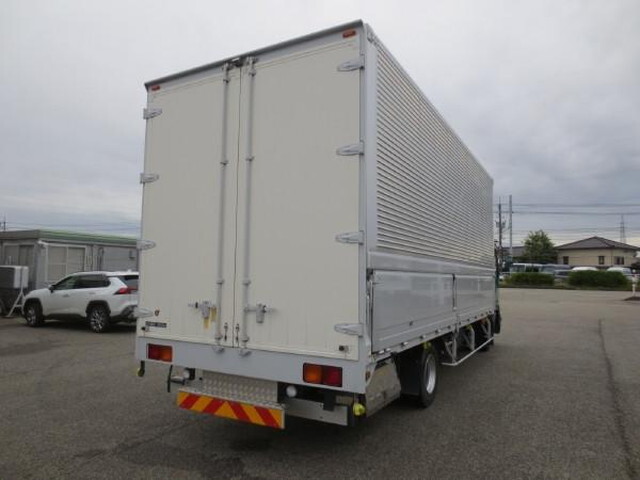 いすゞフォワードアルミウイング中型（4t）[写真02]