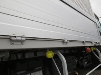 いすゞフォワードアルミウイング中型（4t）[写真24]