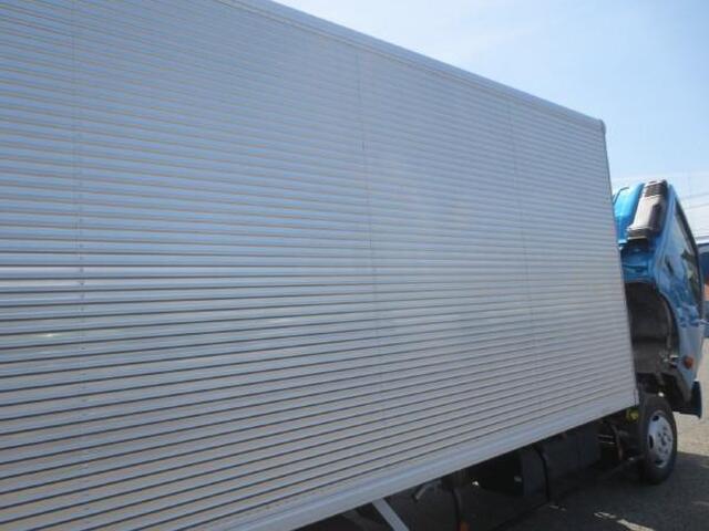 日野デュトロアルミバン小型（2t・3t）[写真18]
