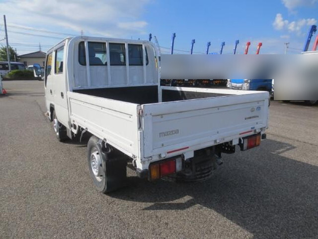 マツダタイタンダブルキャブ（Wキャブ）小型（2t・3t）[写真02]