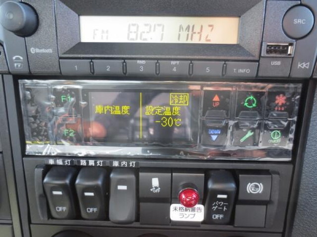 三菱ふそうファイター冷凍車（冷蔵車）中型（4t）[写真12]