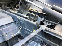 いすゞエルフコンテナ専用車小型（2t・3t）[写真19]