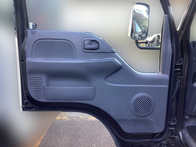 いすゞエルフコンテナ専用車小型（2t・3t）[写真21]