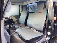 いすゞエルフコンテナ専用車小型（2t・3t）[写真24]