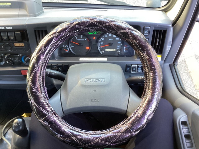 いすゞエルフコンテナ専用車小型（2t・3t）[写真28]