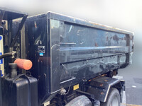 いすゞエルフコンテナ専用車小型（2t・3t）[写真09]