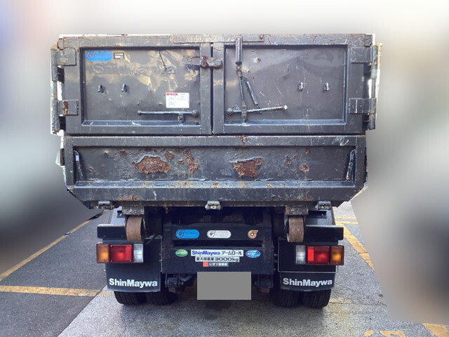 いすゞエルフコンテナ専用車小型（2t・3t）[写真09]