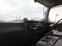 いすゞフォワードアルミウイング中型（4t）[写真11]