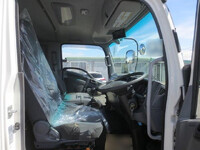 いすゞフォワードアルミウイング中型（4t）[写真12]