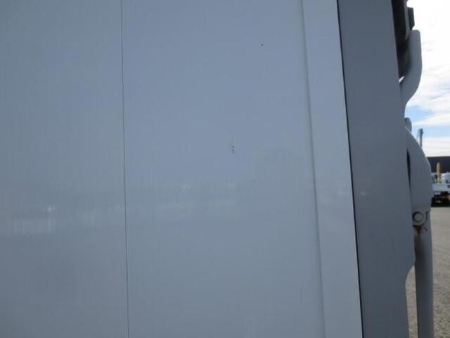 いすゞフォワードアルミウイング中型（4t）[写真22]