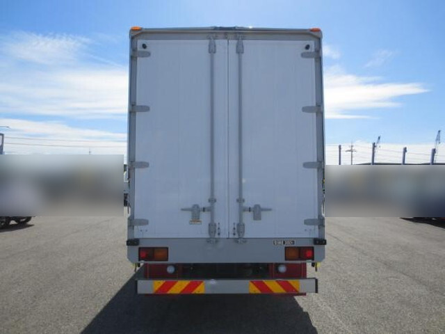 いすゞフォワードアルミウイング中型（4t）[写真06]