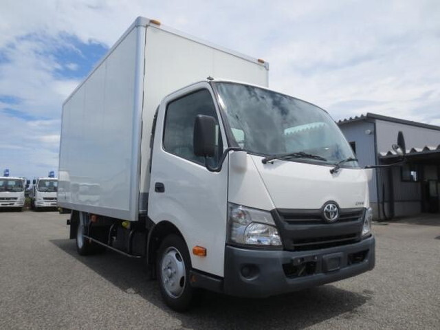 トヨタダイナアルミバン小型（2t・3t）TKG-XZU710 [写真01]
