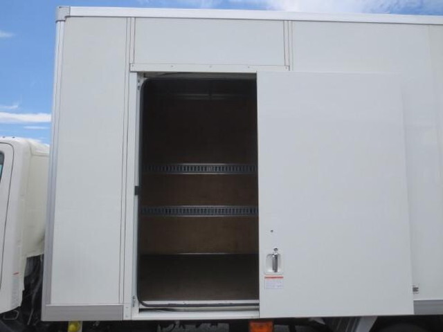 トヨタダイナアルミバン小型（2t・3t）[写真08]