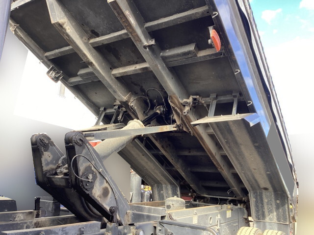 三菱ふそうスーパーグレートダンプ大型（10t）[写真15]