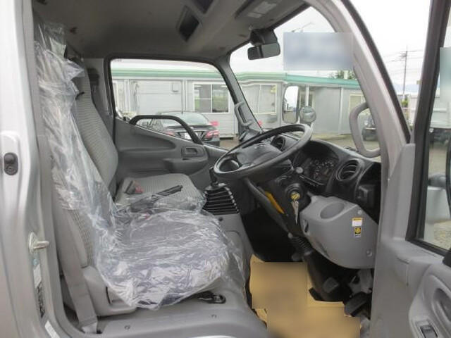 トヨタダイナアルミバン小型（2t・3t）[写真10]