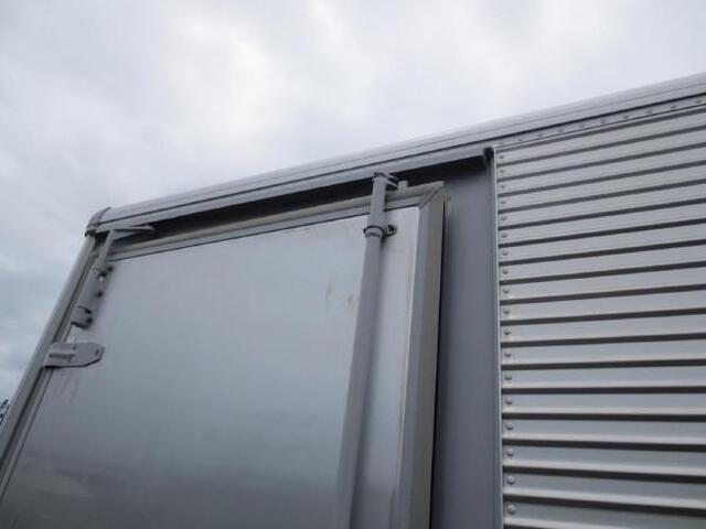 トヨタダイナアルミバン小型（2t・3t）[写真18]