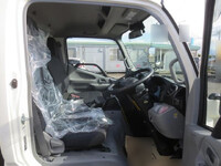 日野デュトロアルミバン小型（2t・3t）[写真11]