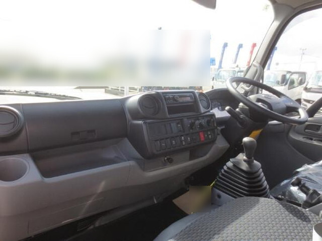 日野デュトロアルミバン小型（2t・3t）[写真11]