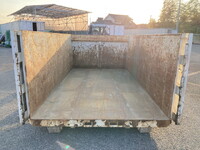 三菱ふそうファイターコンテナ専用車中型（4t）[写真18]