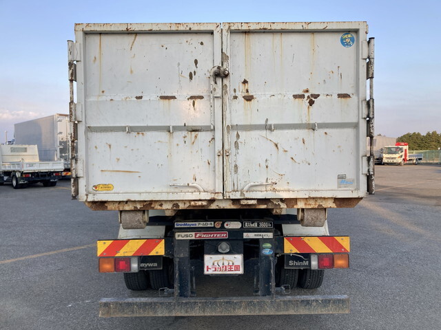 三菱ふそうファイターコンテナ専用車中型（4t）[写真09]