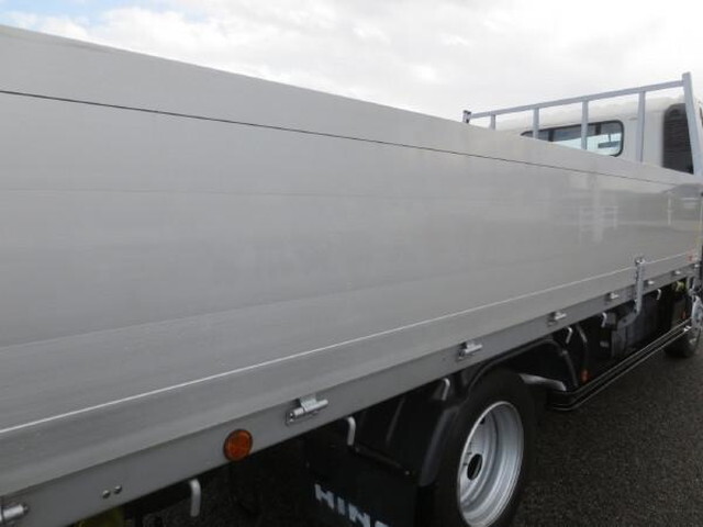 日野デュトロアルミブロック小型（2t・3t）[写真20]