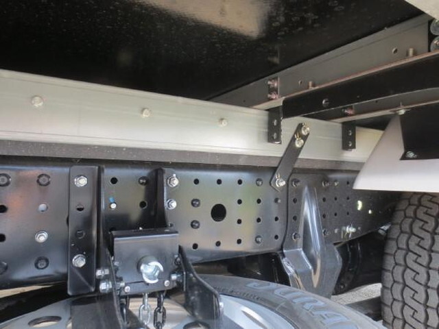 三菱ふそうキャンター冷凍車（冷蔵車）小型（2t・3t）[写真12]