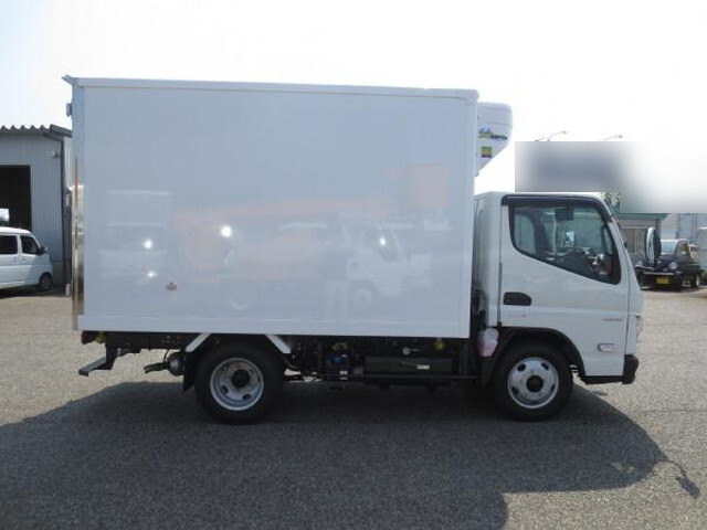 三菱ふそうキャンター冷凍車（冷蔵車）小型（2t・3t）[写真05]