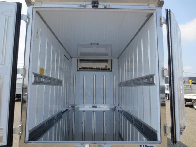 三菱ふそうキャンター冷凍車（冷蔵車）小型（2t・3t）[写真07]