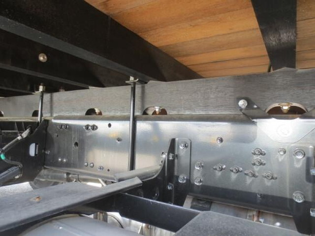 三菱ふそうファイターセルフクレーン5段増トン（6t・8t）[写真11]