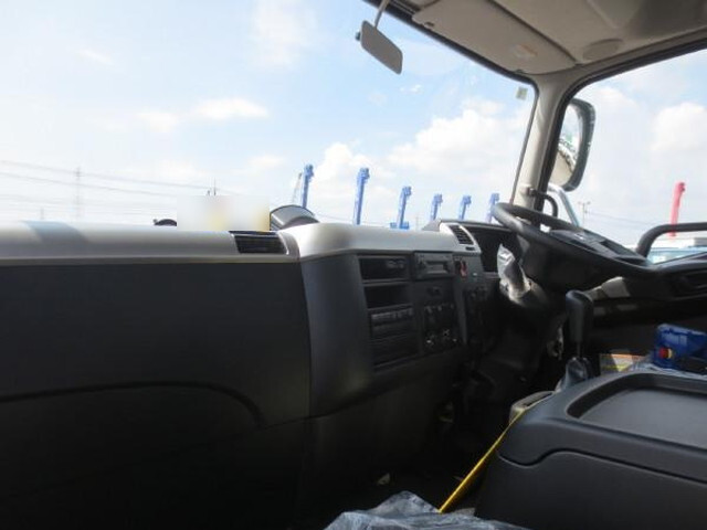 三菱ふそうファイターセルフクレーン5段増トン（6t・8t）[写真15]