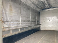 三菱ふそうキャンター幌ウイング小型（2t・3t）[写真14]