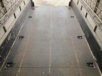 三菱ふそうキャンター幌ウイング小型（2t・3t）[写真17]