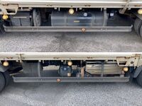 三菱ふそうキャンター幌ウイング小型（2t・3t）[写真20]