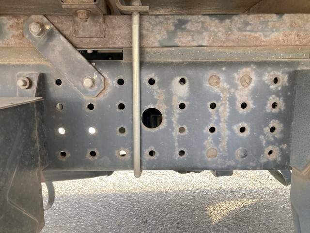 三菱ふそうキャンター幌ウイング小型（2t・3t）[写真22]