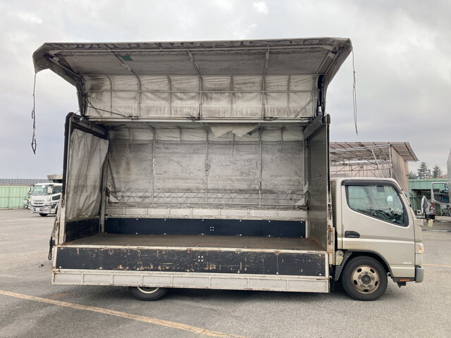 三菱ふそうキャンター幌ウイング小型（2t・3t）[写真08]
