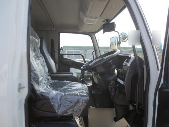 三菱ふそうファイターアルミブロック中型（4t）[写真10]