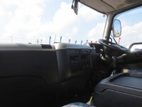 三菱ふそうファイターアルミブロック中型（4t）[写真12]