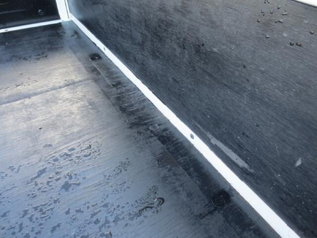 日産アトラス平ボディ小型（2t・3t）[写真15]