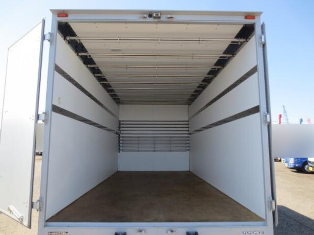 トヨタトヨエースアルミバン小型（2t・3t）[写真09]